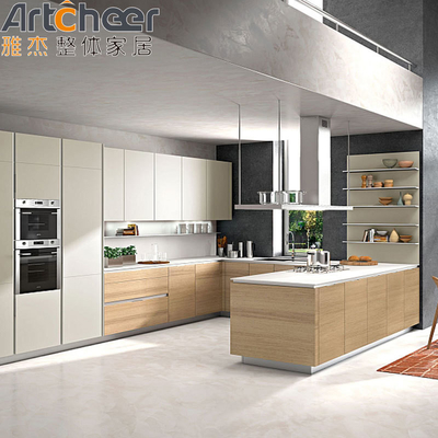 Beli Modern Customized U Bentuk Dapur Lemari Putih Veneer Pintu Dengan Quartz Batu Counter Top pembuatan online