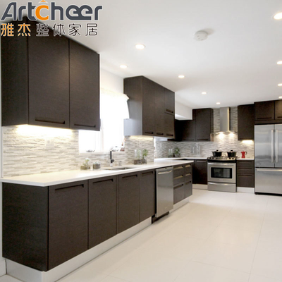 Beli Finish veneer Lemari dapur coklat gelap dengan bahan kayu padat dan desain tanpa tangan pembuatan online