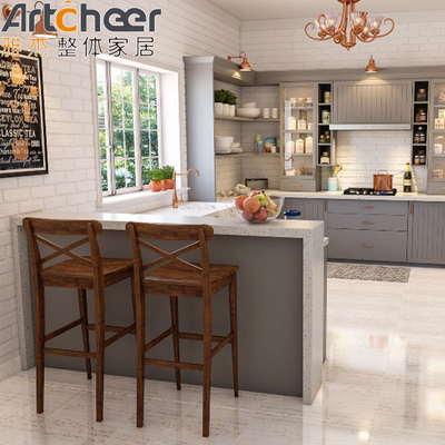 Lemari Dapur Modern Warna Krim dengan Karkas Kayu Lapis dan Meja Permukaan Padat