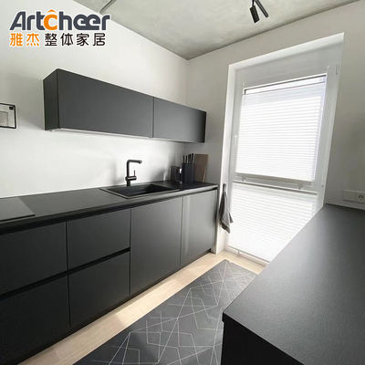 Furnitur Dapur Modern Desain Cabinet Allure dengan gagang pintu dan rak pengering piring